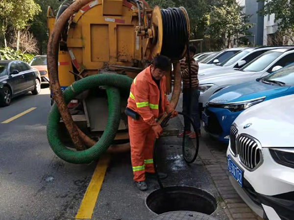 汪场镇排污管道清淤